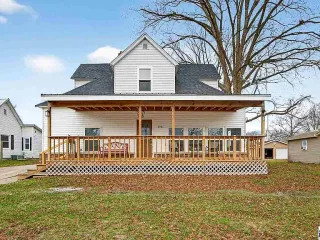 New Listing in Linton $189,000 📍178 7th St SE, Linton, IN